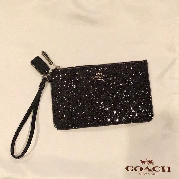 Coach Handbags - Coach wristlet